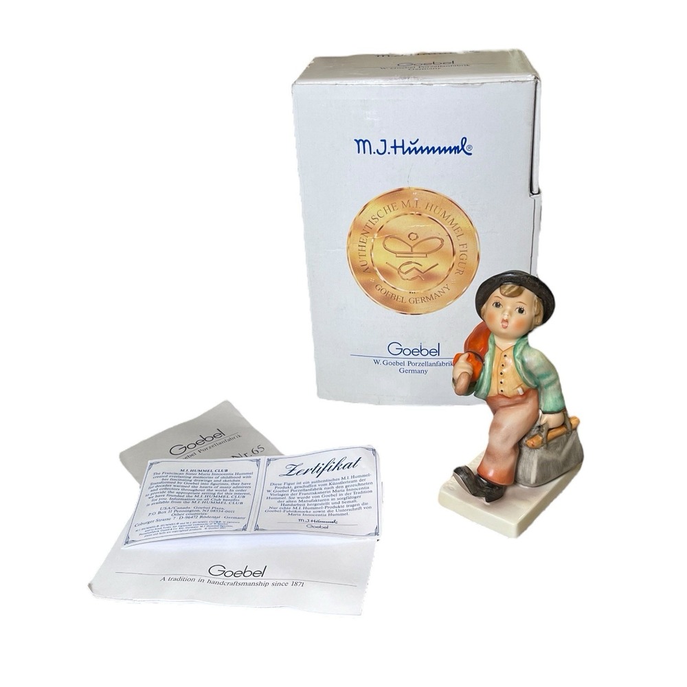 Merry Wanderer Hummel 5" Figurine 11/0 TMK-6
